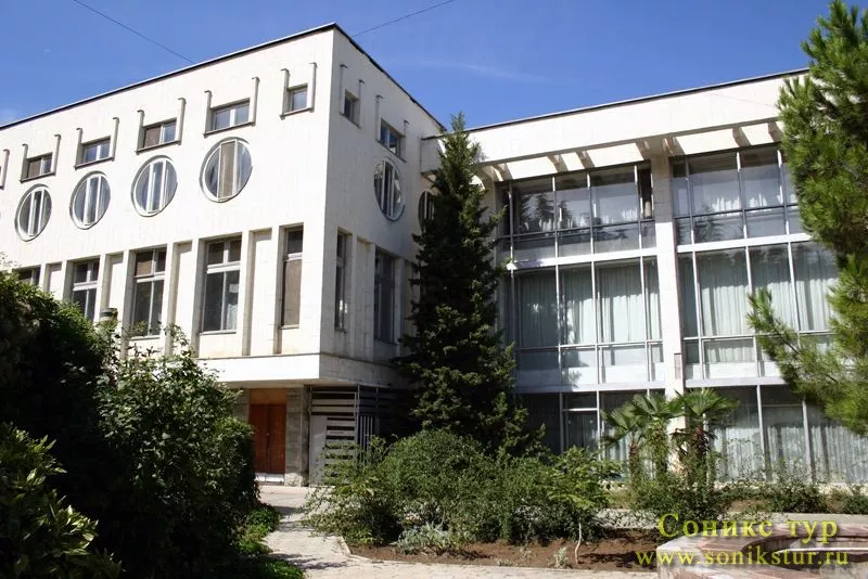 АЛУШТИНСКИЙ санаторий  в Алуште, Крым