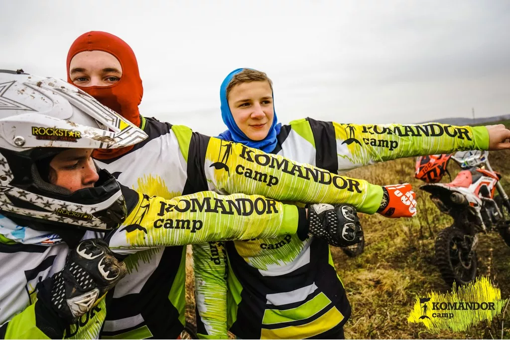 komandor-camp-moto-lager-4076-848-11.jpg